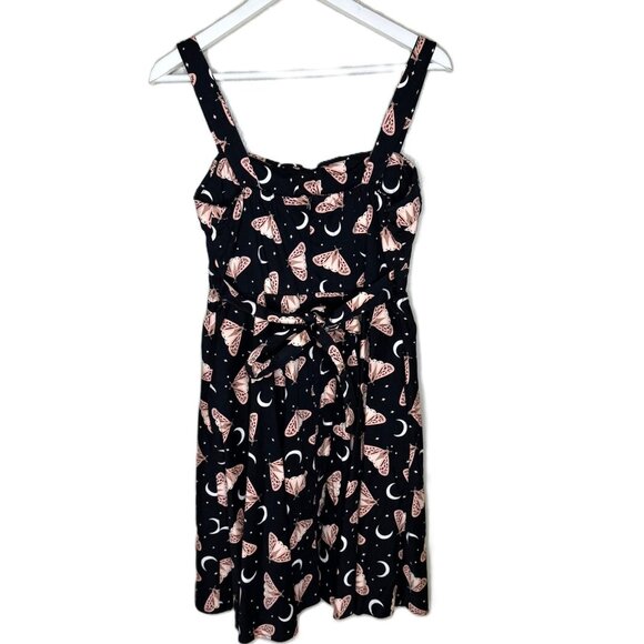 Eva Rose Black Moth & Moon Print Retro Pin-Up Style Dress, Sweetheart Neckline - Picture 2 of 8